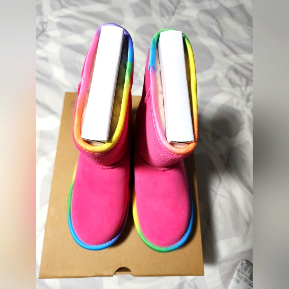 UGG Kids Classic short II Rainbow Boots
